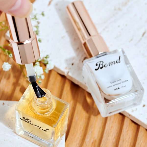 Lọ sơn móng tay 10ml gold có bàn chải